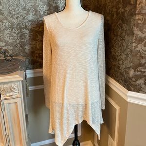 Long sleeve shark bite tunic